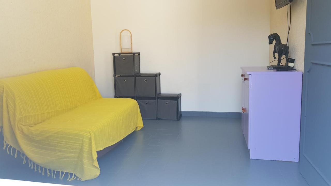 Villa Bananas 瓦洛里 外观 照片